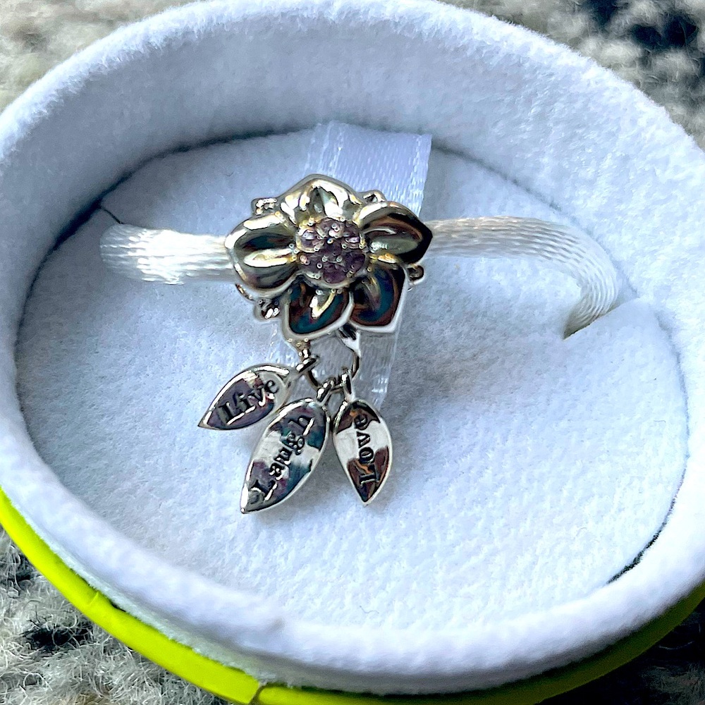Chamilia Live Laugh Love Flower Charm